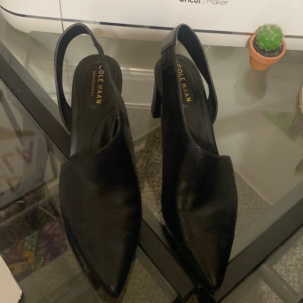 Cole Haan Leather heel size 7